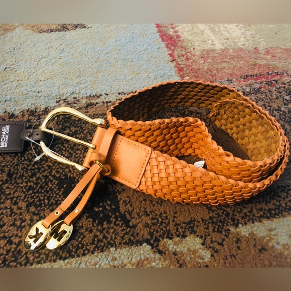 Michael kors belt - Picture 2 of 3